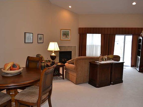 2nd image of 16725 Loch Cir