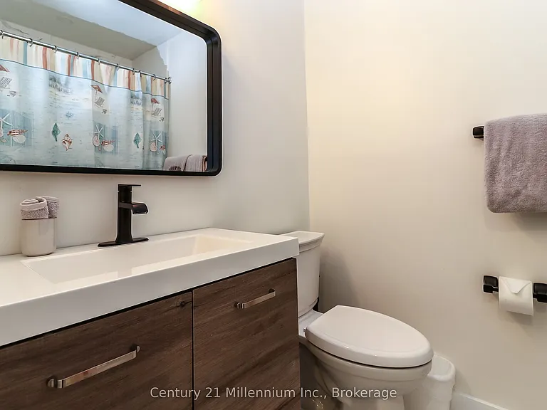 194 Escarpment Cres — Photo 27