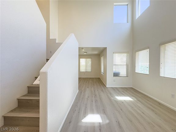 3rd image of 9456 Grandview Spring Ave