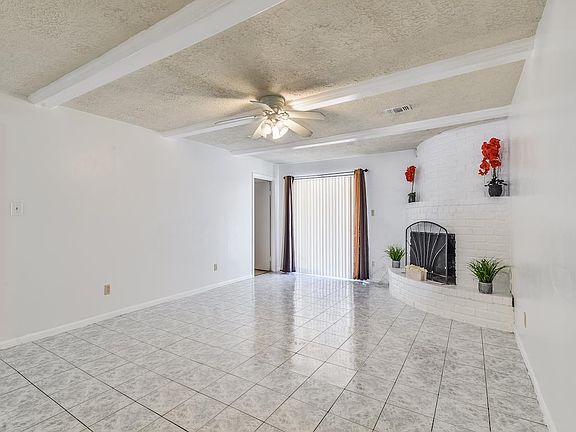 5th image of 9951 Valley Lake Dr