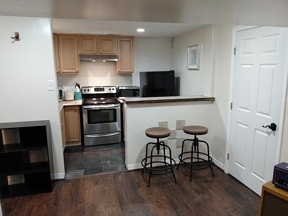 2nd image of 9013 Weir St