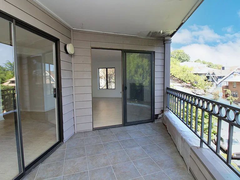 1320 SW Hall St #202 — Photo 24
