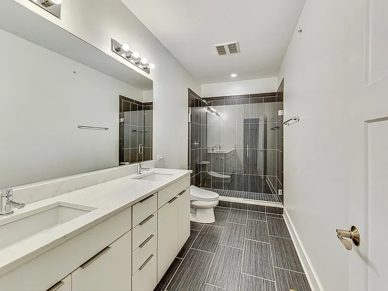 8101 Floral Ave — Photo 17