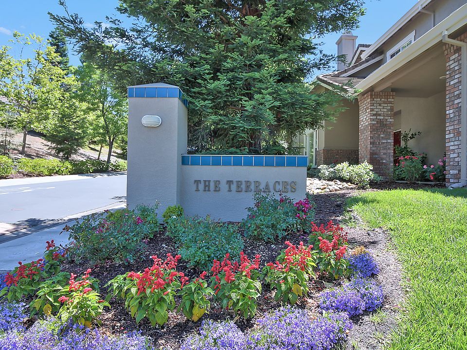 2nd image of 203 Woodvalley Pl