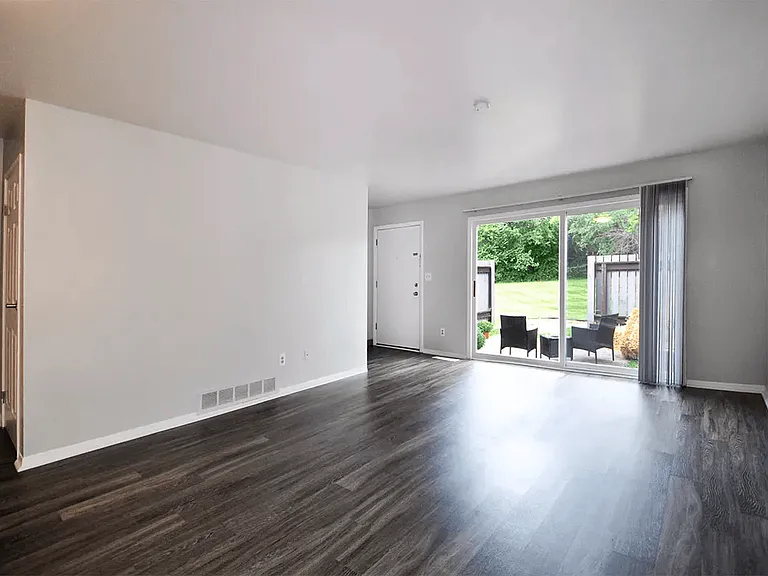 Mill Creek Townhomes — Photo 14