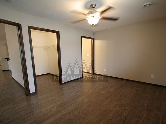 4th image of 2581 Hawk Ridge Ct SE