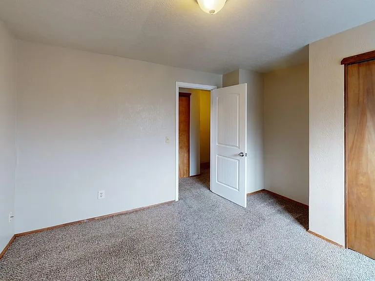 111 NW Columbia Ave #1 — Photo 3