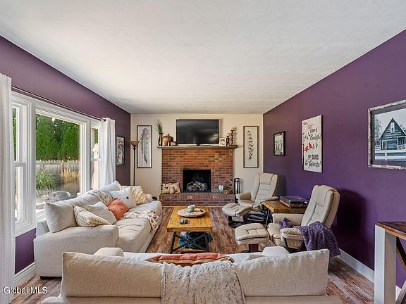5th image of 23 Windsor Drive