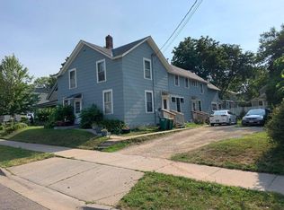 918 1st St S, Stillwater, MN 55082