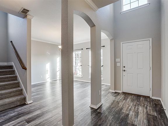 Gorgeous Brand New Flooring!