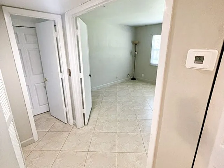 1548 SE Royal Green Cir #M-108 — Photo 8