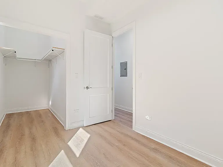2520 N Mozart St #1R — Photo 6