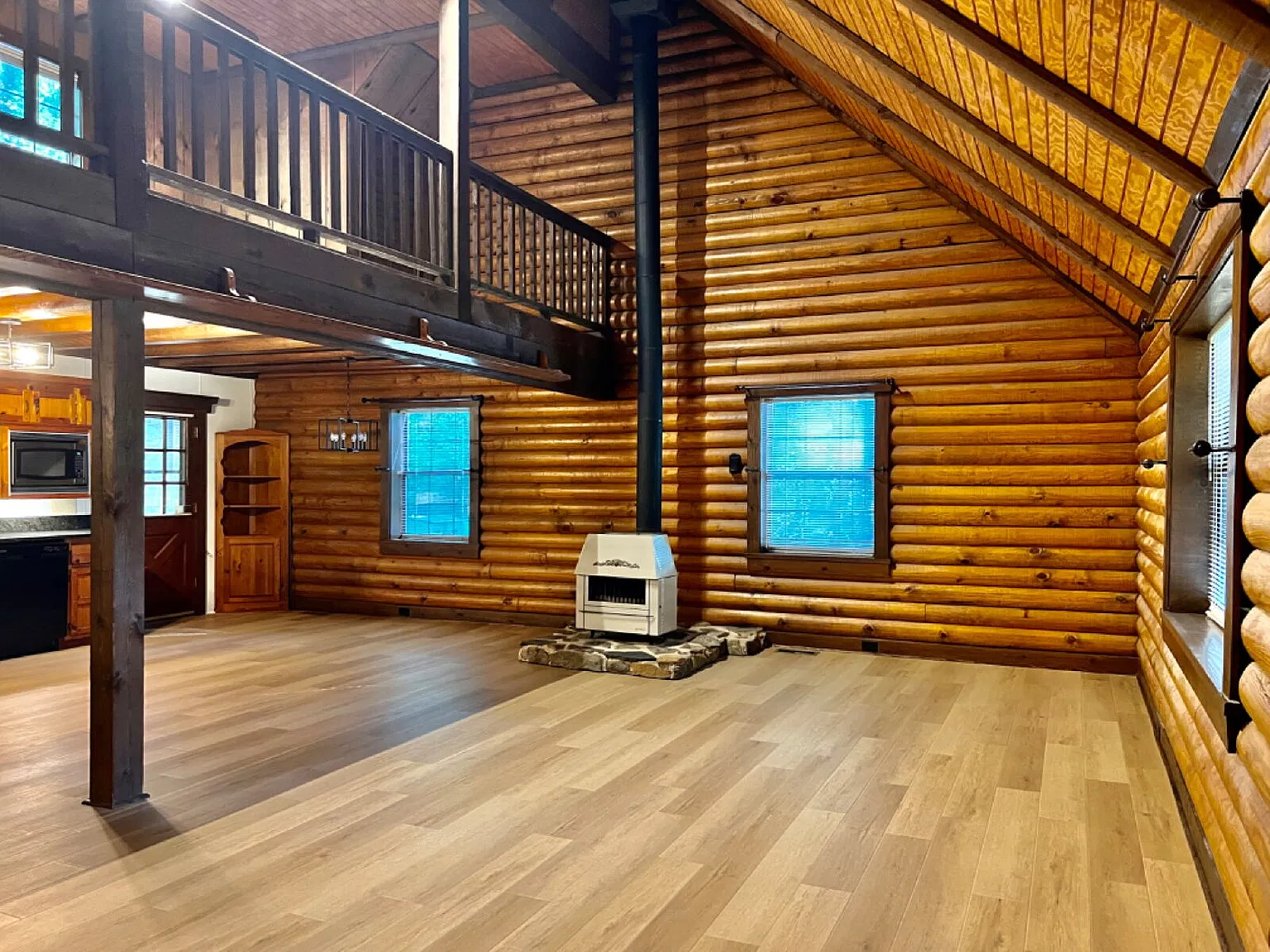 Real Log Cabin In The Heart Of Charlotte?! — Photo 4
