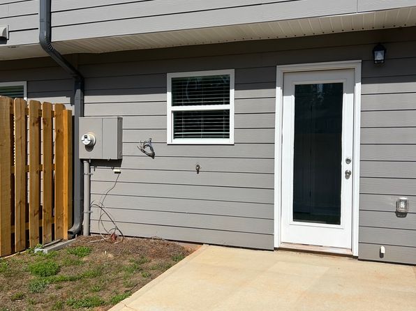 100 Lena Ln #3, Eatonton, GA 31024