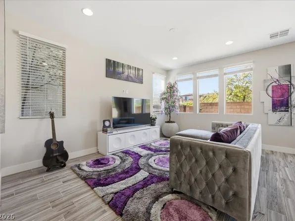 11273 Gravitation Dr, Las Vegas, NV 89135