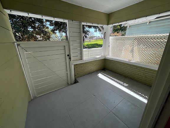 5th image of 131 Clubhouse Ave