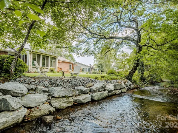 33 Resada Dr, Brevard, NC 28712