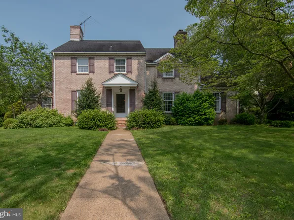 410 Country Club Dr, Wilmington, DE 19803