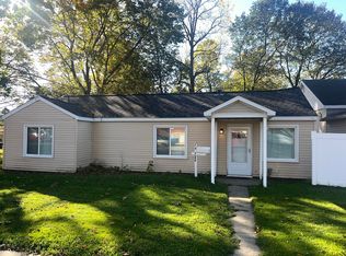 403 S Kalamazoo St, Vicksburg, MI 49097