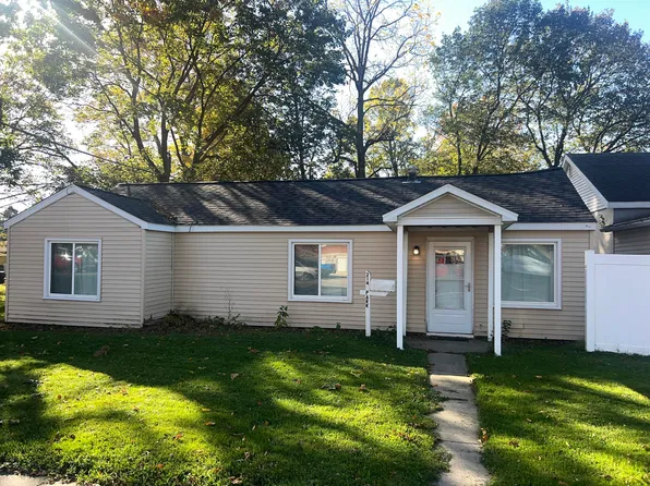 403 S Kalamazoo St, Vicksburg, MI 49097
