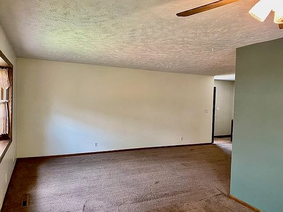 4th image of 4006 Bel Air Dr