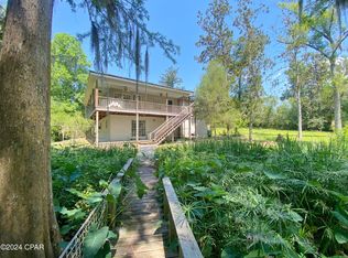 4912 Flynt Dr, Marianna, FL 32446