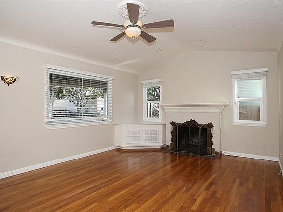 4th image of 1648 Willowhurst Ave