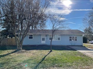 209 E River Rd, Tolono, IL 61880