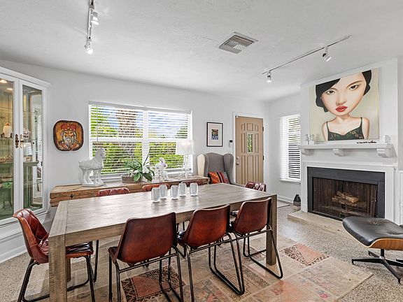 5th image of 1828 N Ocean Breeze