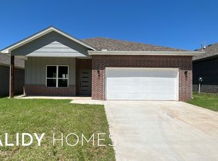609 Remington Ave, Jones, OK 73049