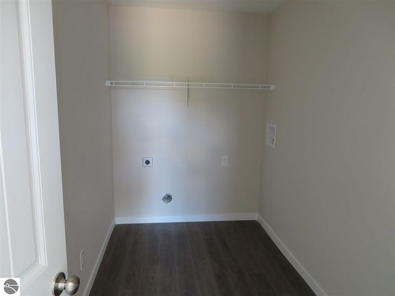 3rd image of 9477 Kingsfield Dr