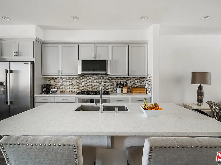 592 E Imperial Ave — Photo 13