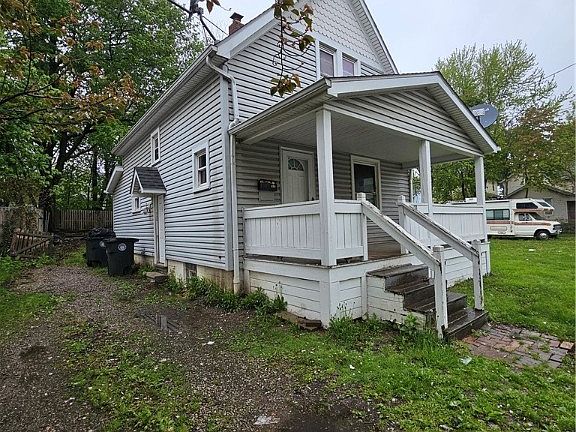 2nd image of 434 McGowan St