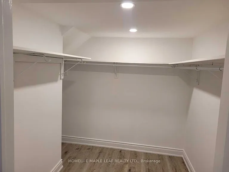 19 Freshspring Dr — Photo 7