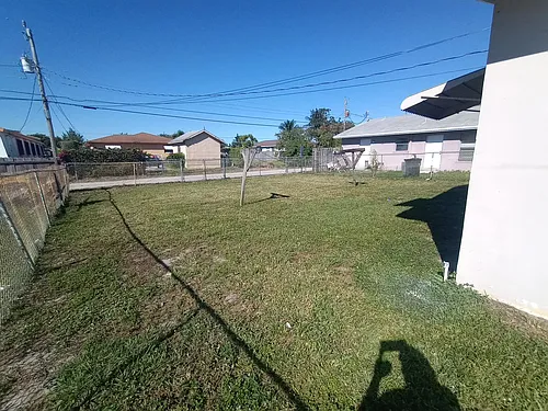 132 SW 12th Ave Photo 1
