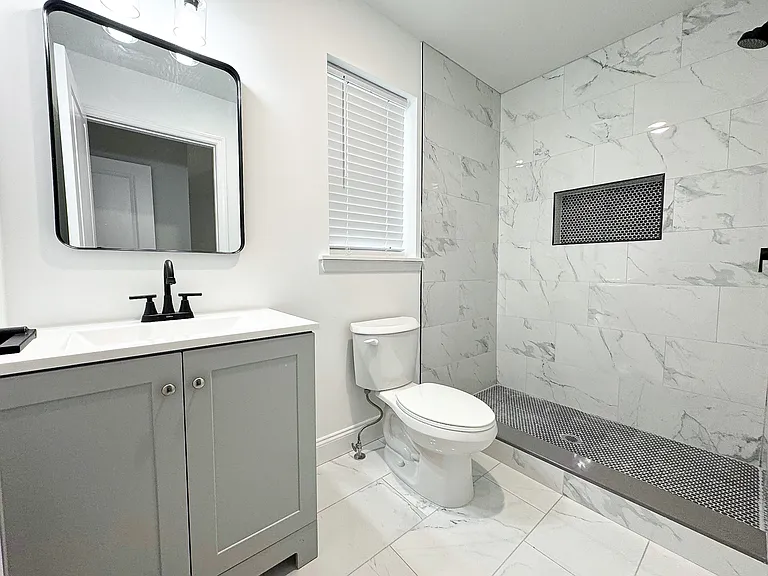 666 Jefferson Ave #2 — Photo 8