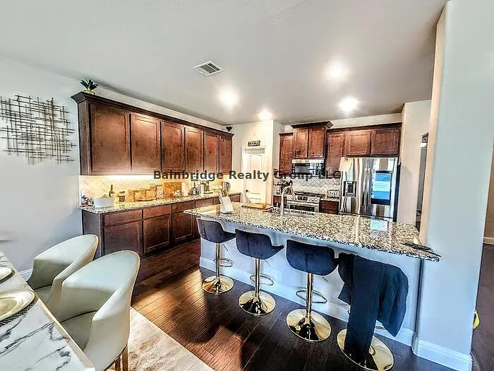 1024 Timber Ridge Dr — Photo 2