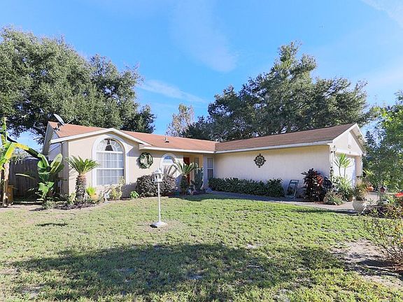 2nd image of 606 Dorothy Cir