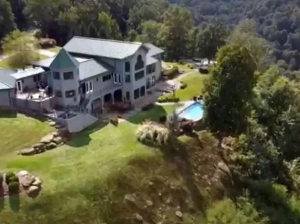 1061 Graf Ln, Quincy, KY 41166