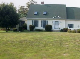 1 Cornfield Dr, Springvale, ME 04083