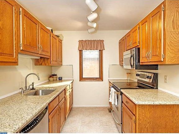 4th image of 605 Dandenog Dr