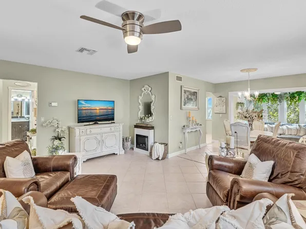 33 Colonial Club Drive #204, Boynton Beach, FL 33435