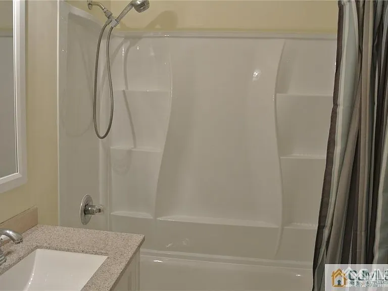 20-7 New Rd #7 — Photo 11