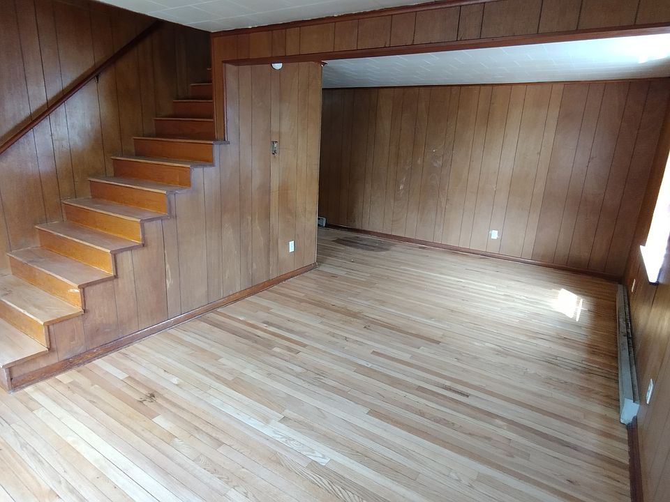 1st image of 126 4th St SW #G