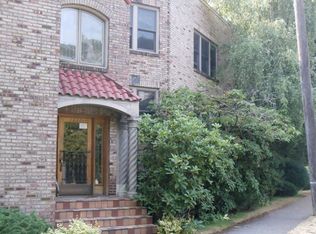 1127 Olympic Way W #204, Seattle, WA 98119