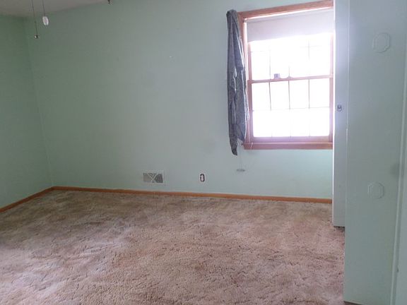 5th image of 8706 Park Ave S