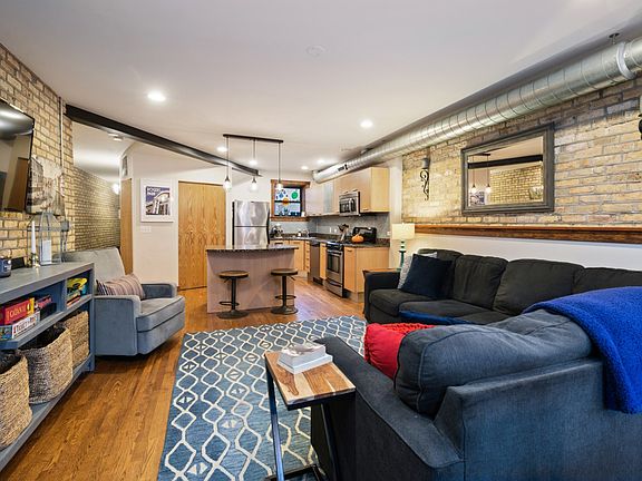 Kitchen / Living Room