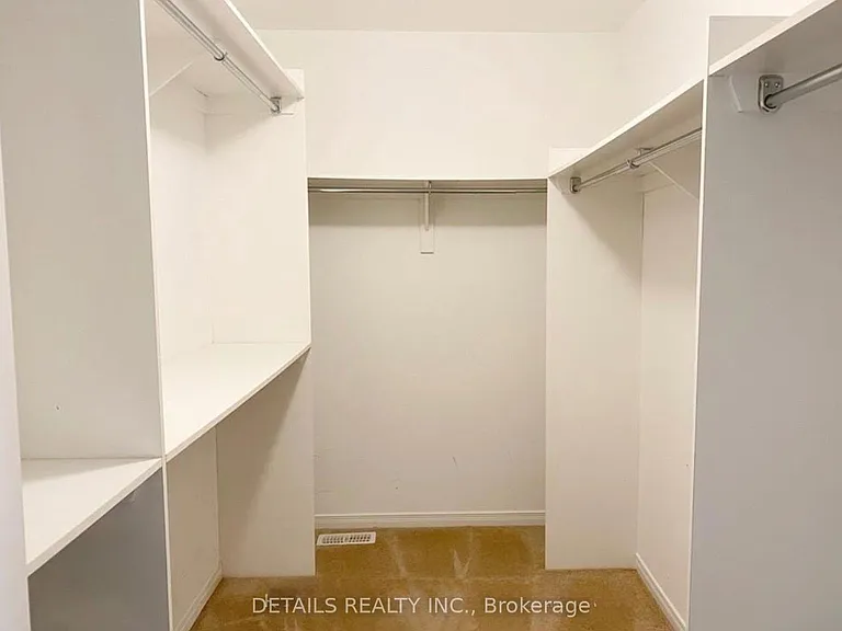 439 Cavesson St — Photo 13