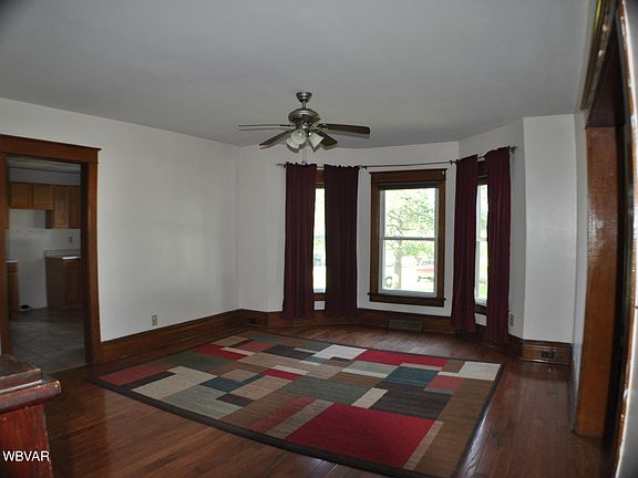 4th image of 154 Broadway St