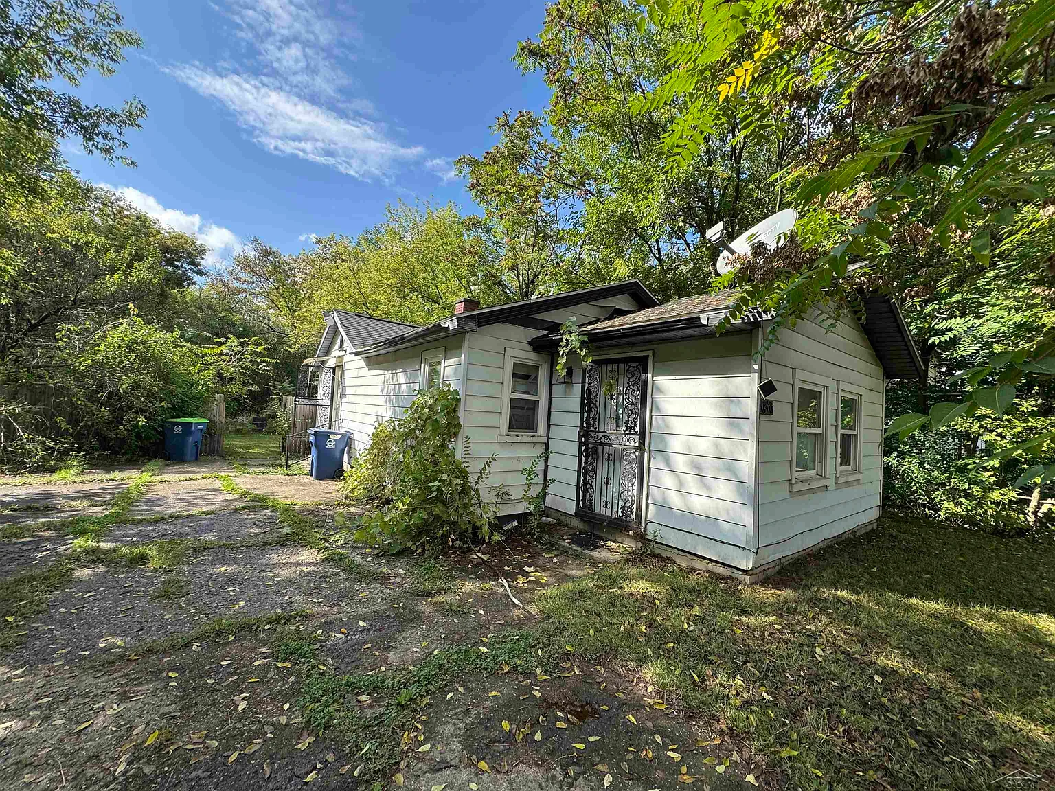 1840 Ribble St photo 1
